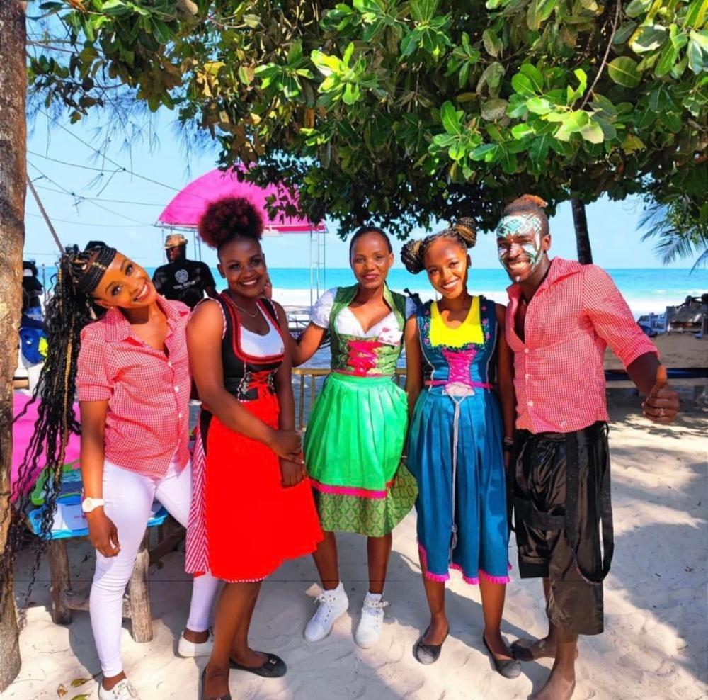 Soul Breeze Beach Resort Diani Beach Exteriör bild