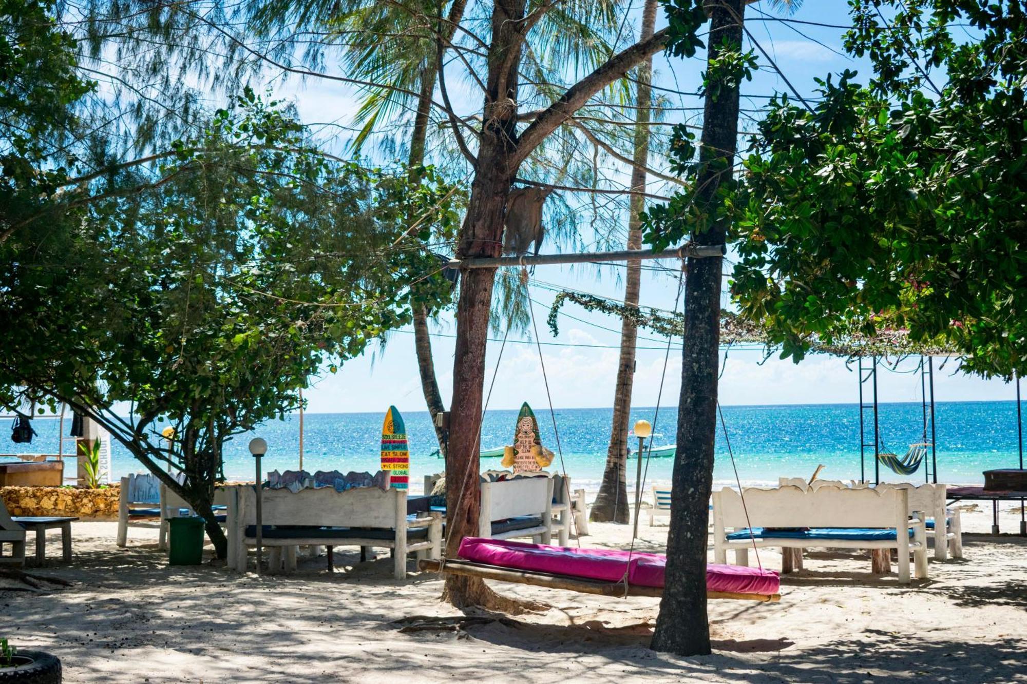 Soul Breeze Beach Resort Diani Beach Exteriör bild