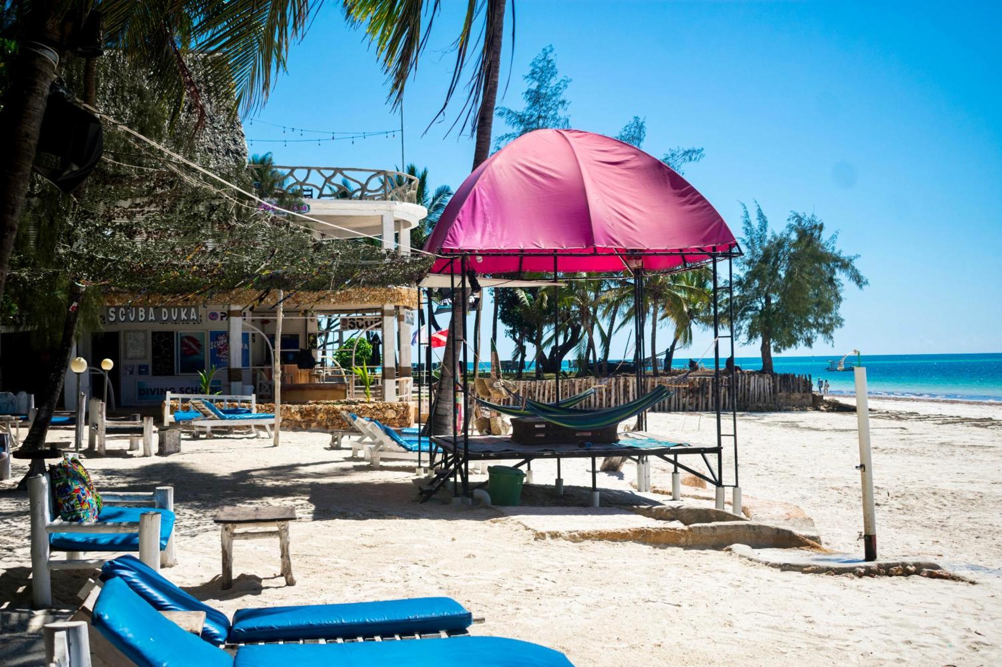 Soul Breeze Beach Resort Diani Beach Exteriör bild