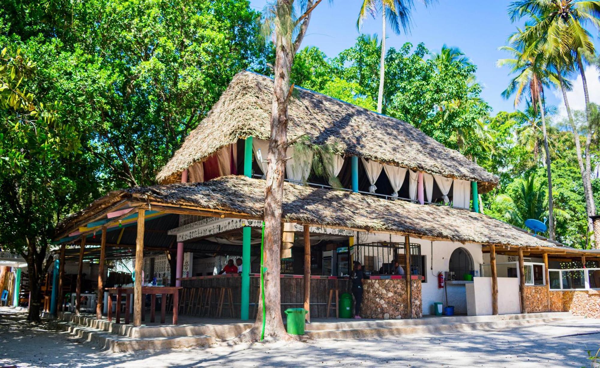 Soul Breeze Beach Resort Diani Beach Exteriör bild
