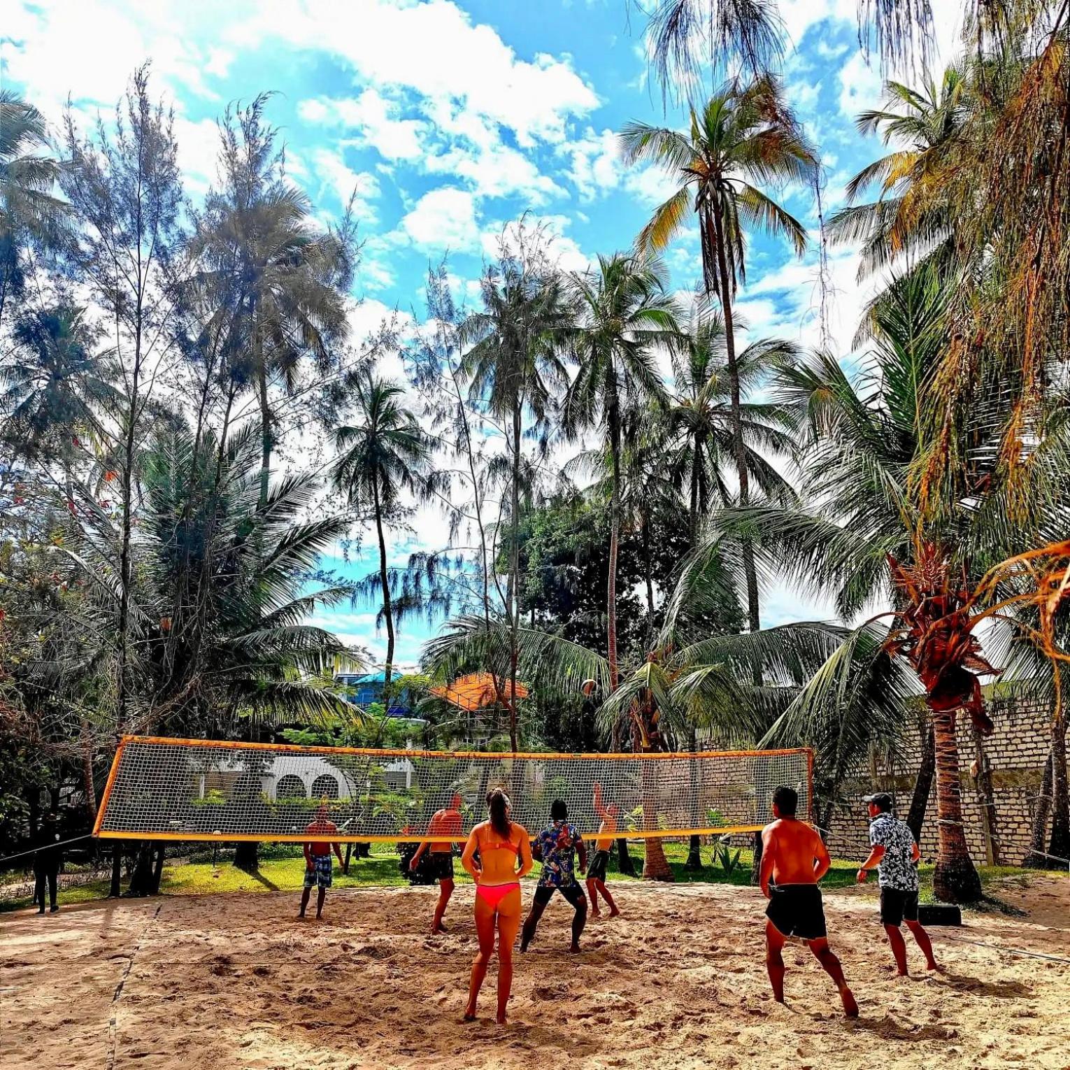 Soul Breeze Beach Resort Diani Beach Exteriör bild