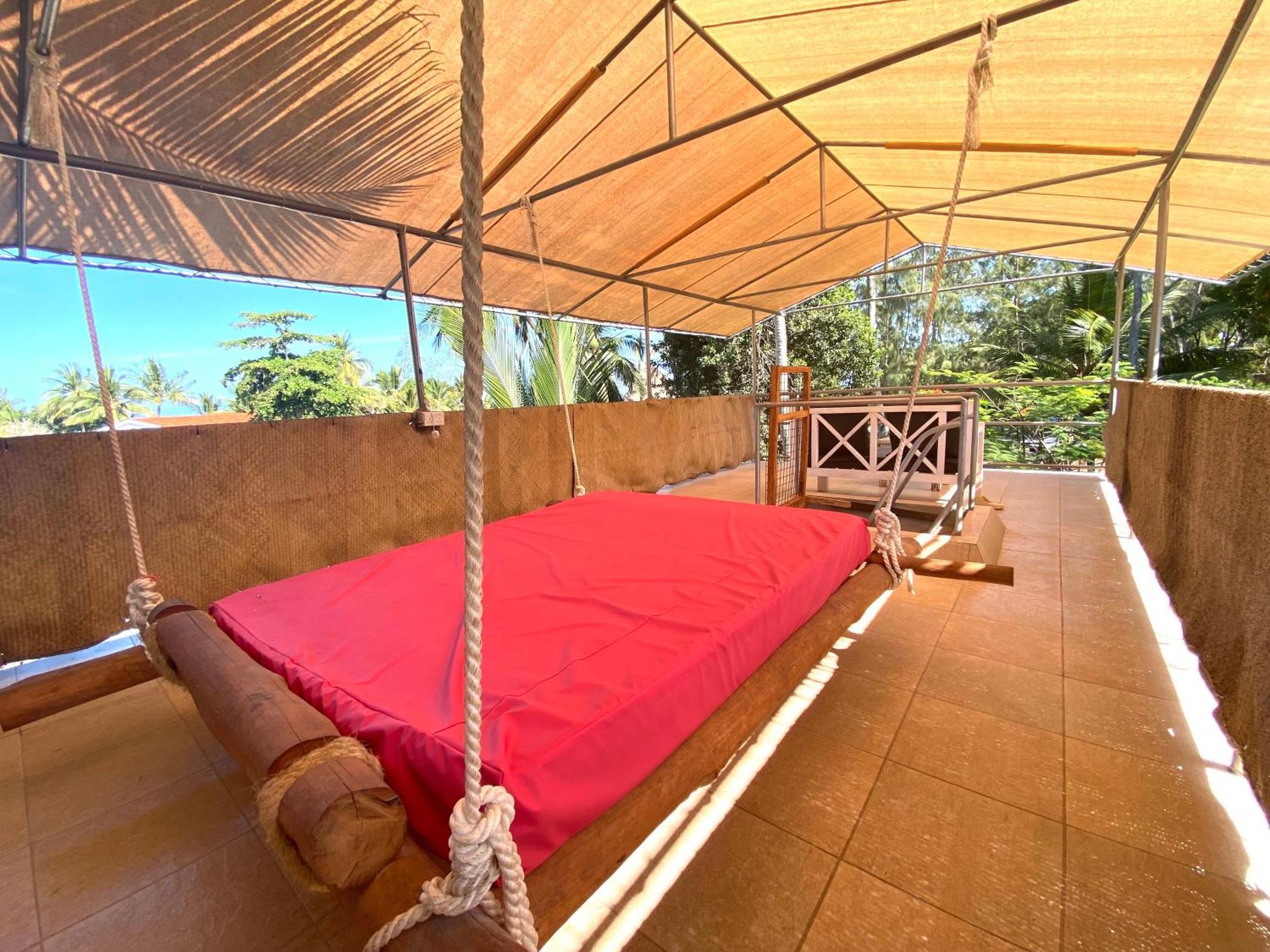 Soul Breeze Beach Resort Diani Beach Rum bild